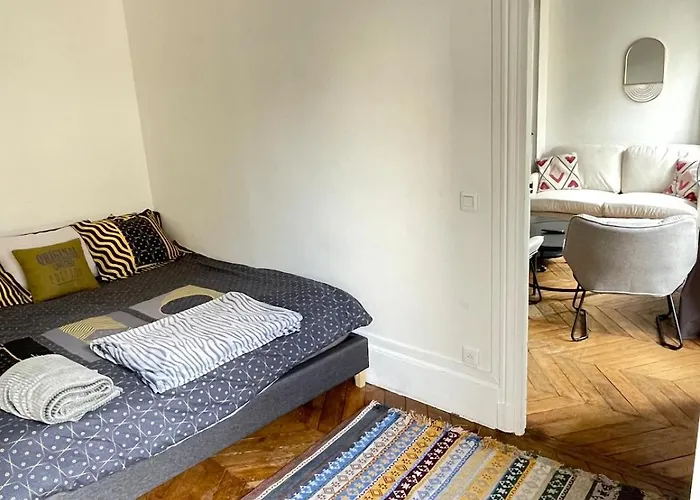 8, Perfectly Located Daire