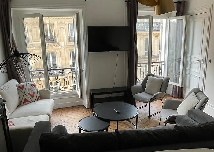 8, Perfectly Located Paris